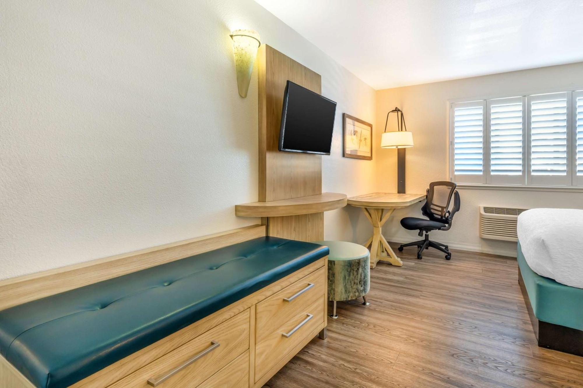 Best Western Plus Capitola By-The-Sea Inn & Suites Стая снимка