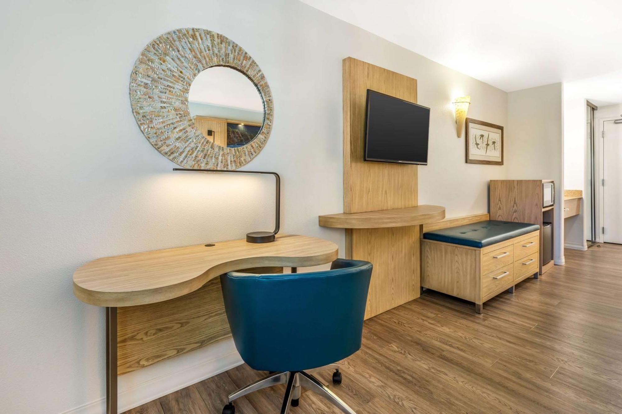 Best Western Plus Capitola By-The-Sea Inn & Suites Стая снимка